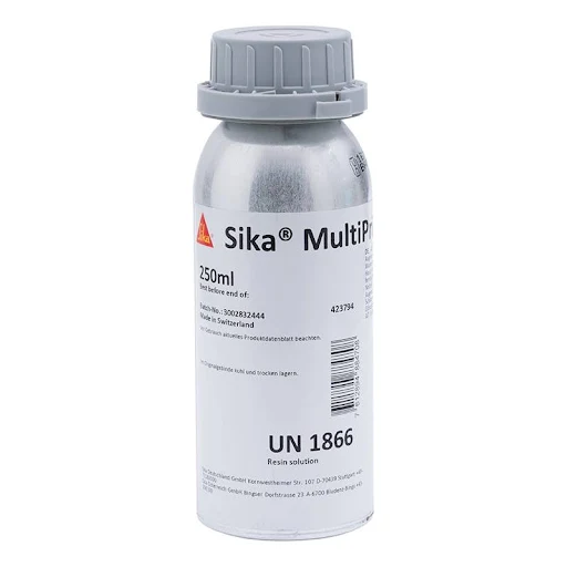 sikas multiprimer marine är en vidhäftningsförbättrare för olika träslag som teak, furu och kork före applicering av Sikaflex 290 DC PRO