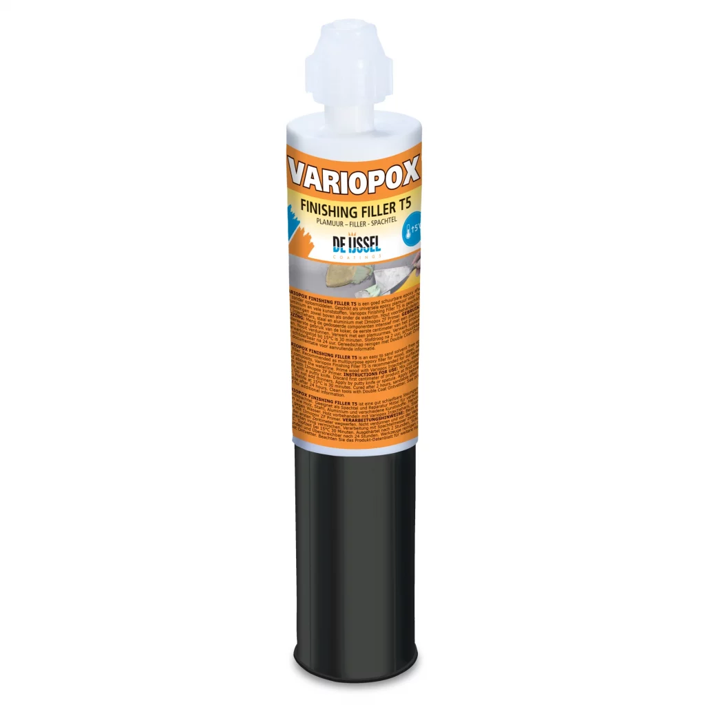 Variopox Finishing Filler T5 är ett epoxispackel som härdar från 5 plusgrader. Levereras i smart tub. Tryck ut spacklet för hand eller sätt tuben i en cox powerflow fogspruta. Vit finspackel av epoxi. Tillåter doseringspip epoxi.