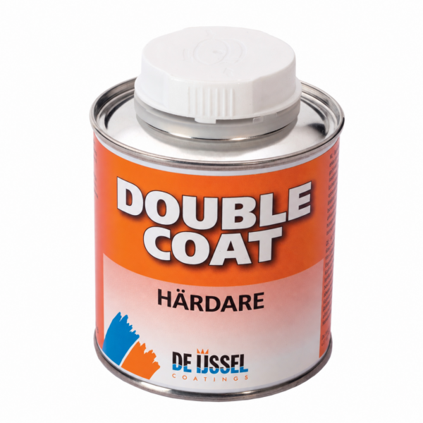 330 g härdare till sträckfärg Double Coat – till 2-komponent polyuretan. Tillverkare De IJssel Coatings. Beställ hos www.de-ijssel-coatings.se
