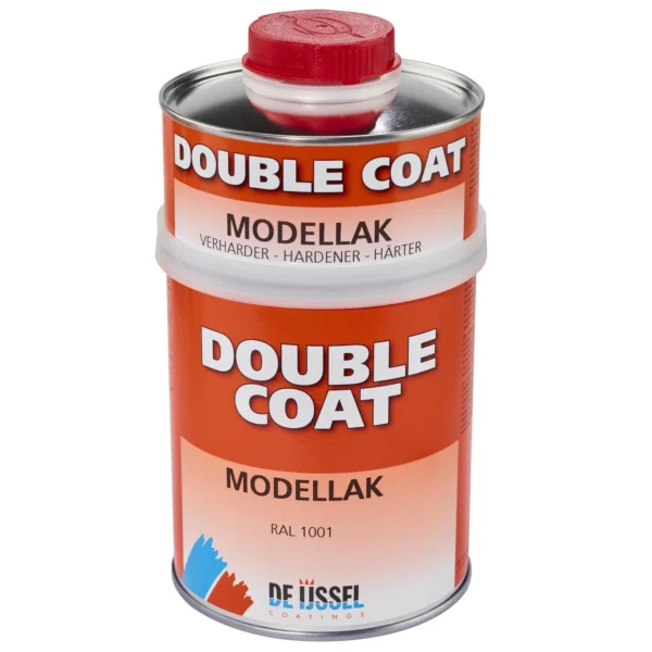 Double Coat Modellack. Snahhärdande plugglack i kulören RAL 1001 Beige. Köp hos producenten www.de-ijssel-coatings.se