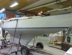 Double Coat RAL 5010 Gentiana snobblinje eller dekorlinje. Vad är en vattenlinje? Kan man måla vattenlinjen?