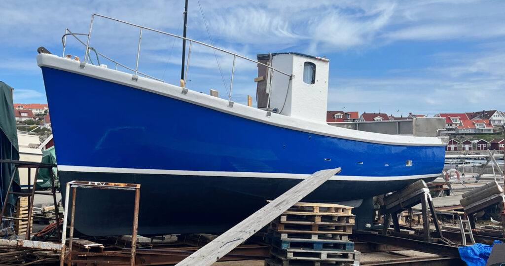 Double Coat RAL 5010 Gentiana. Köp Double Coat hos www.de-ijssel-coatings.se