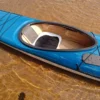 Double Coat RAL 5020 Oceanblå. Kajak rollad med Double Coat i RAL 5020 och DC 841 Dimvit. www.de-ijssel-coatings.se