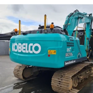 Grön sträckfärg : Kobelco turkos grön-blå sprutlackerad med Double Coat i Kobelco kulör. Vi har Kobelco kulörkod. Köp hos www.de-ijssel-coatings.se