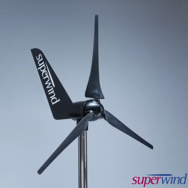 Superwind SW-353 litet vindkraftverk, extra kraftfullt byggd. Vindgenerator som är tystgående.